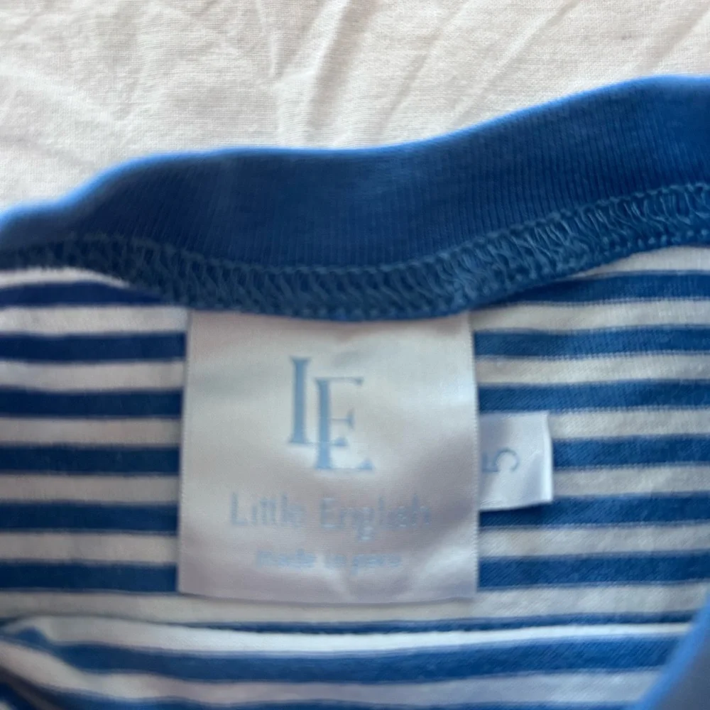 Little English boys t-shirt with American flag in size 5 - Picture 3 of 3